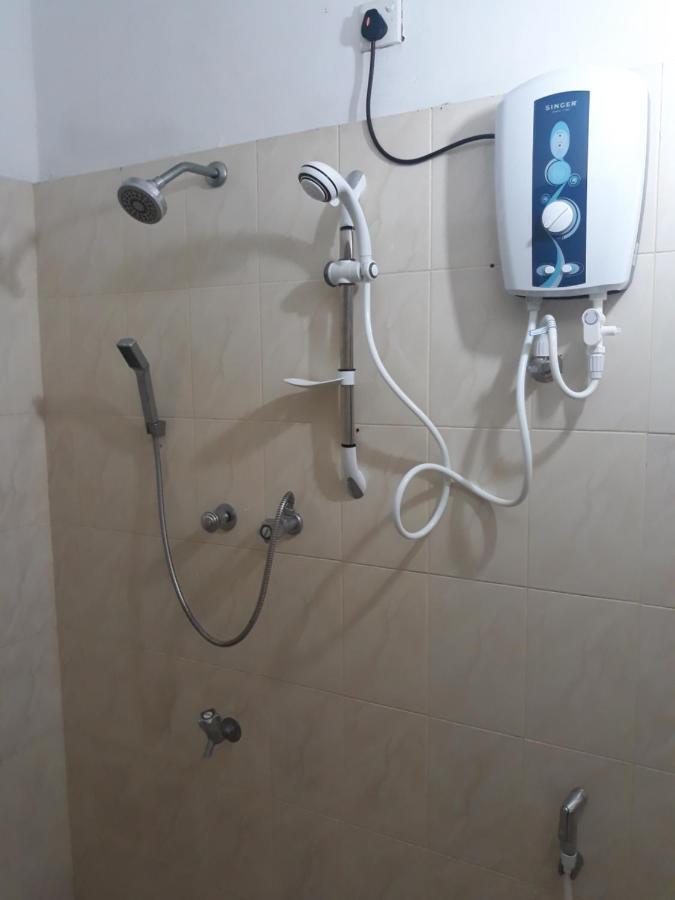 Coco Hostels - Уелигама Екстериор снимка